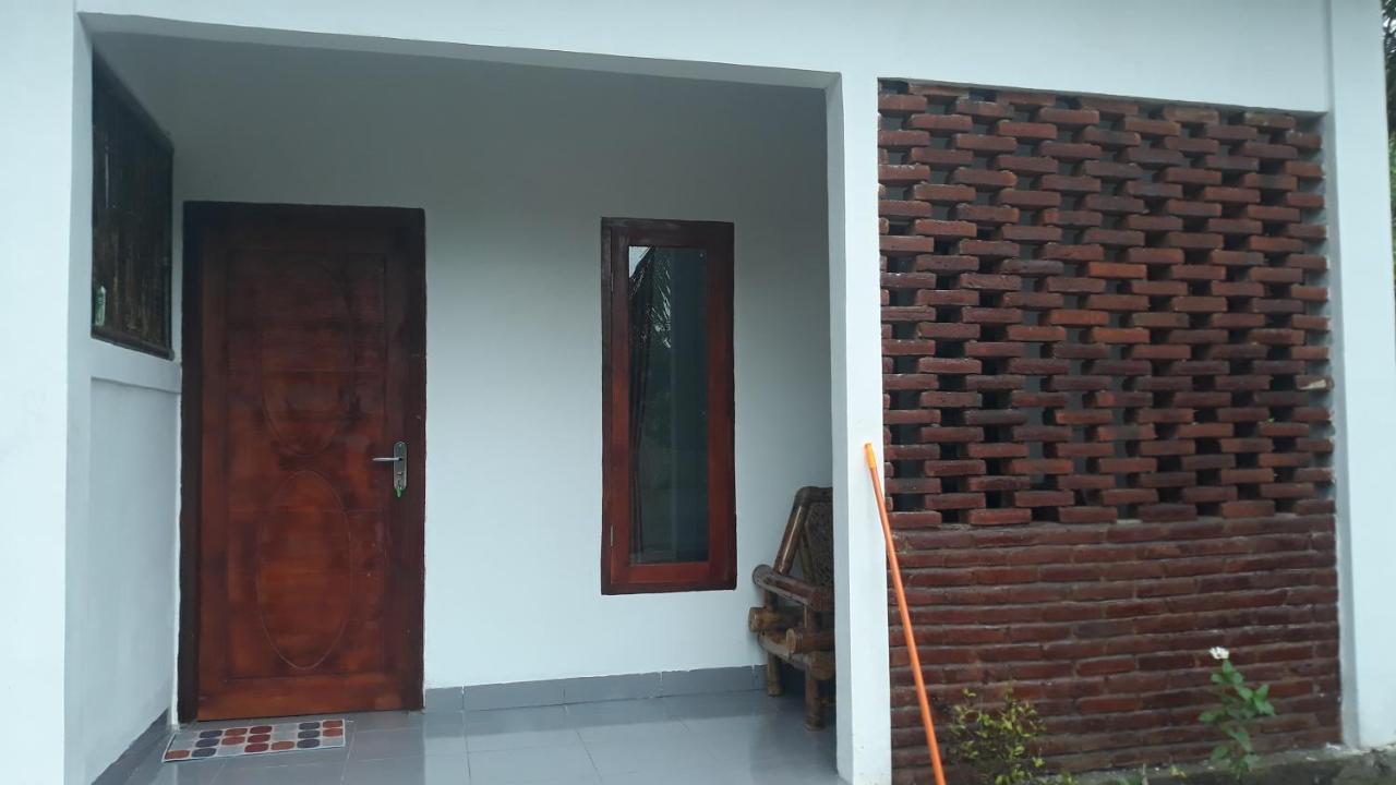 Mandalika Homestay Kuta  Bilik gambar